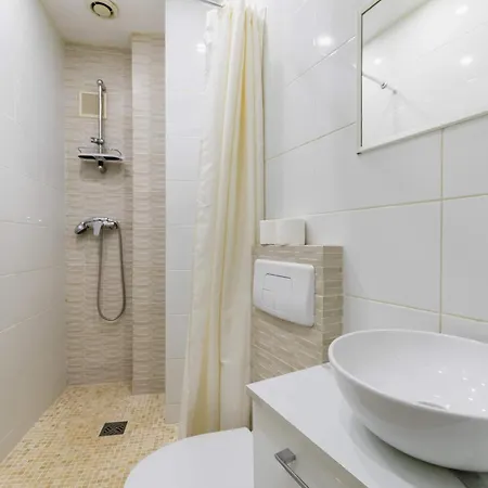 Appartement Metro Jaures Tout Equipe - Paris 19 - 4P - Flat-Guest Parigi
